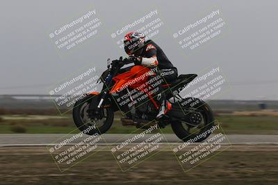 media/Nov-30-2025-TrackDaz (Sun) [[d8b22663df]]/A Group/Session 4 (Wheelie Bump)/